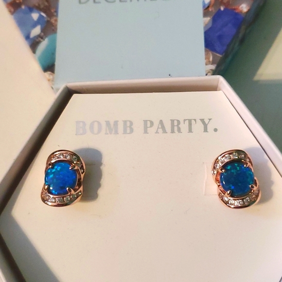 New Bomb party lab created blue fire opal on a triple rhodium plated earrings - Picture 1 of 4